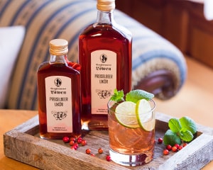 Preiselbeer Likör - Bergbrennerei Löwen