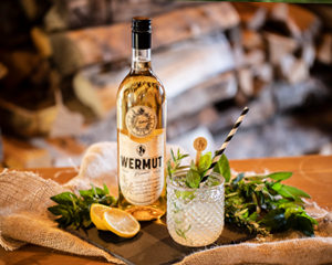 Wermut Bianco der Bergbrennerei Löwen